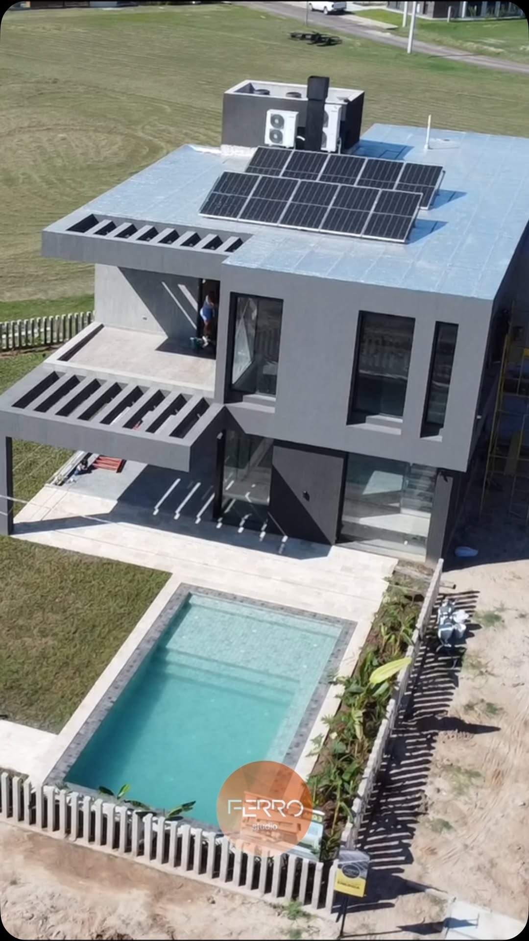 Video de FERRO studio: instalación solar
